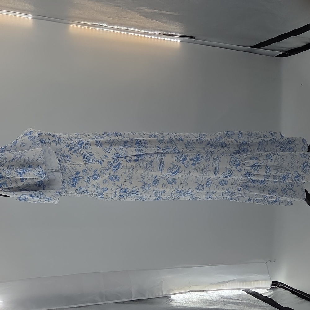 Chic Blue And White Floral Maxi Dress - Picture 15 of 16